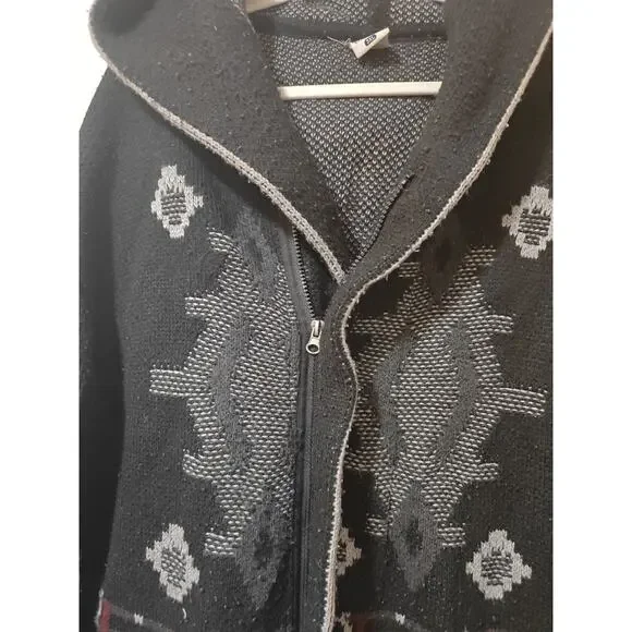 One In a Million Black Red Hooded Aztec Print Full Zip Cardigan Sweater Size 3XL - Picture 4 of 7